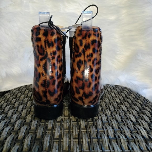 A New Day Chelsea Waterfront Leopard Print Boots Size 5 - Picture 3 of 4